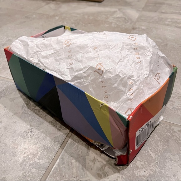 Katy Perry The Hollow Heel Sandal in Gold, Size 7M/37 New in Box Retail $109 - Picture 12 of 14